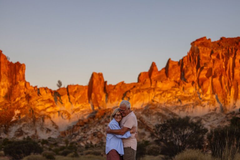 Aussies offered free flights to the red centre for a limited time